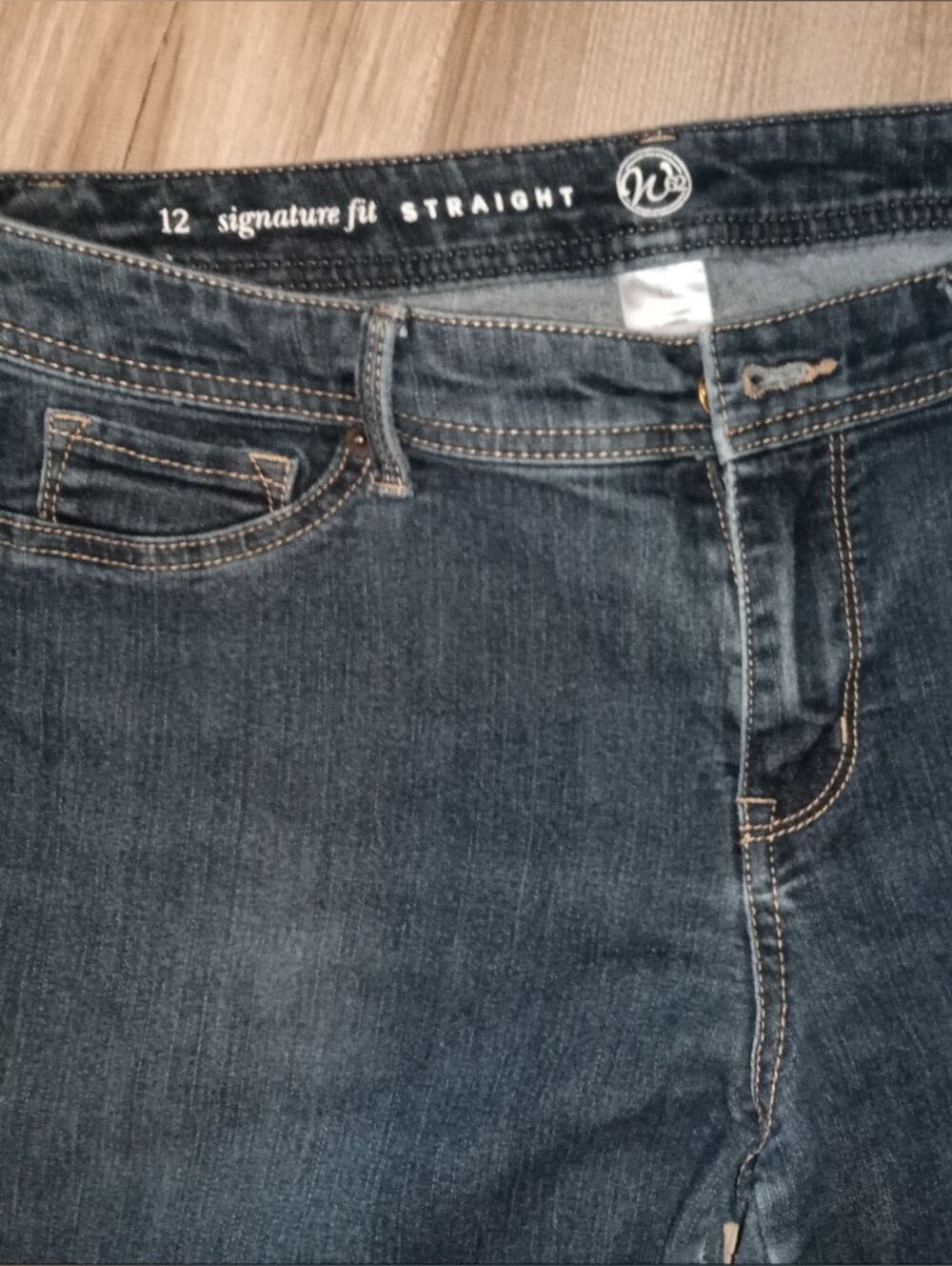 W62 Signature Fit Straight Leg Dark Blue Jeans - Picture 3 of 4
